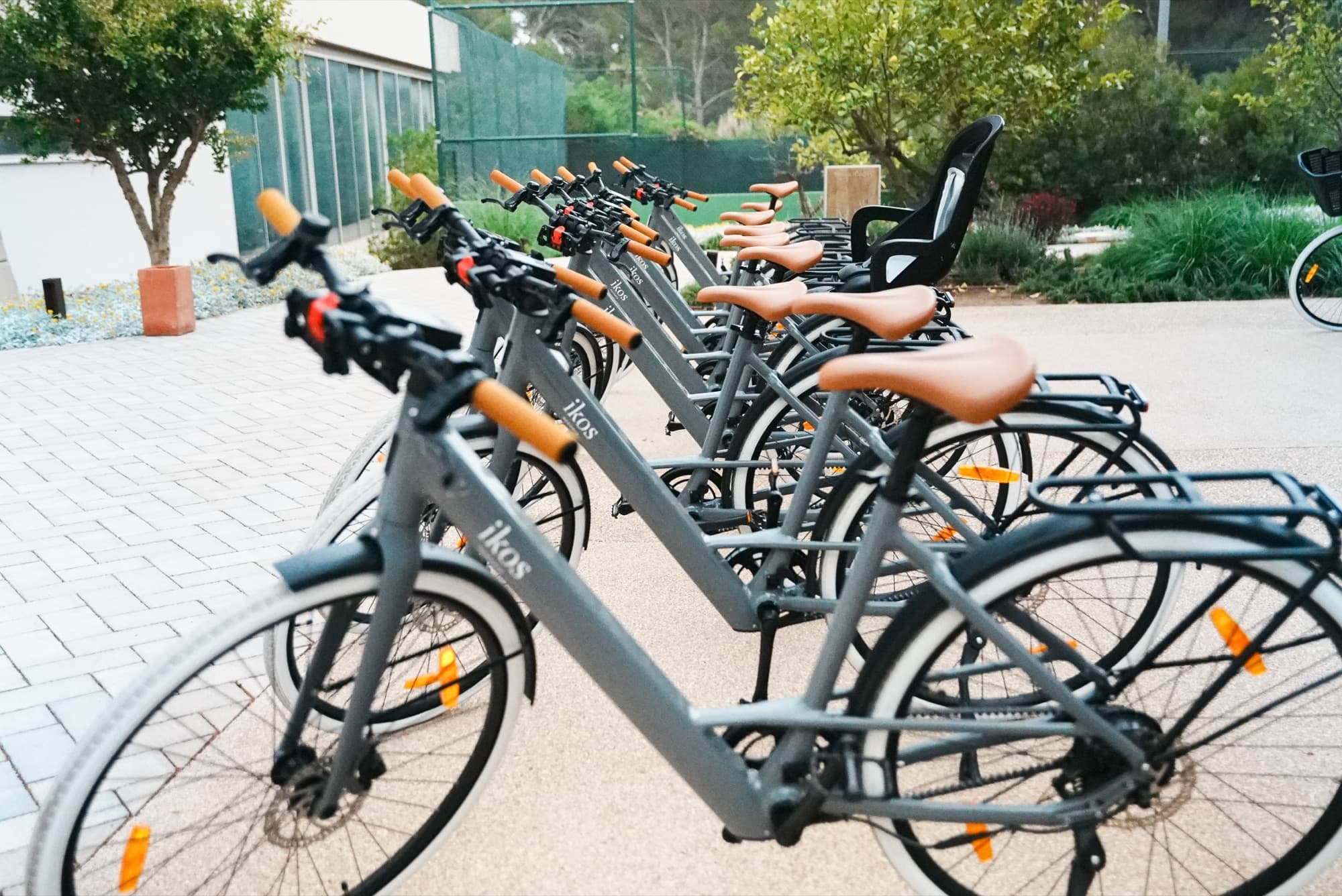 Flota de e-bikes Belora Go instalada en el hotel
